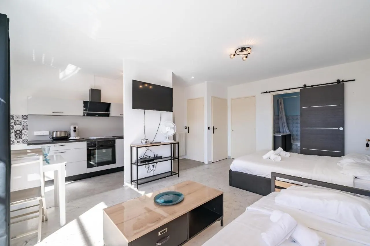 Appartement Clemenceau Avec Piscine - Welkeys contacts