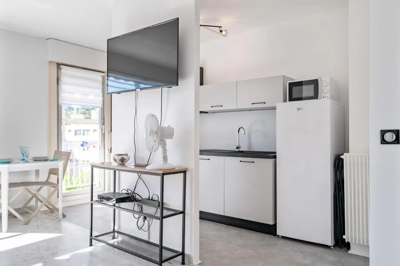 Apartment Appartement Clemenceau Avec Piscine - Welkeys Vallauris France